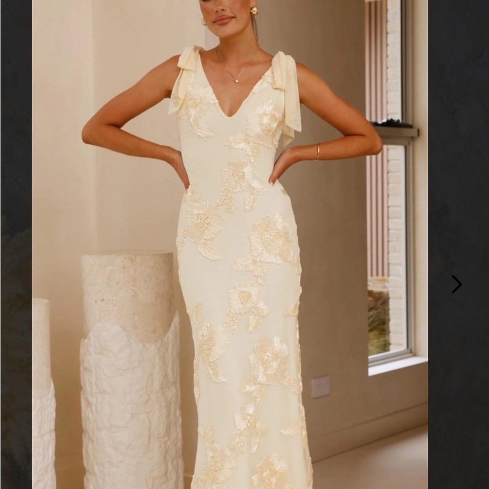 Elegant Cream Floral Dress